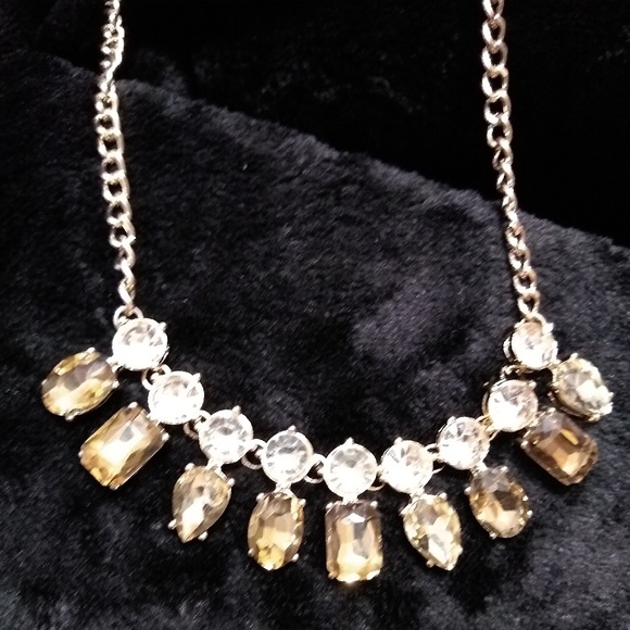 😍 Add a Touch of Sparkle this Holiday Season 😍 - Picture 3 of 3